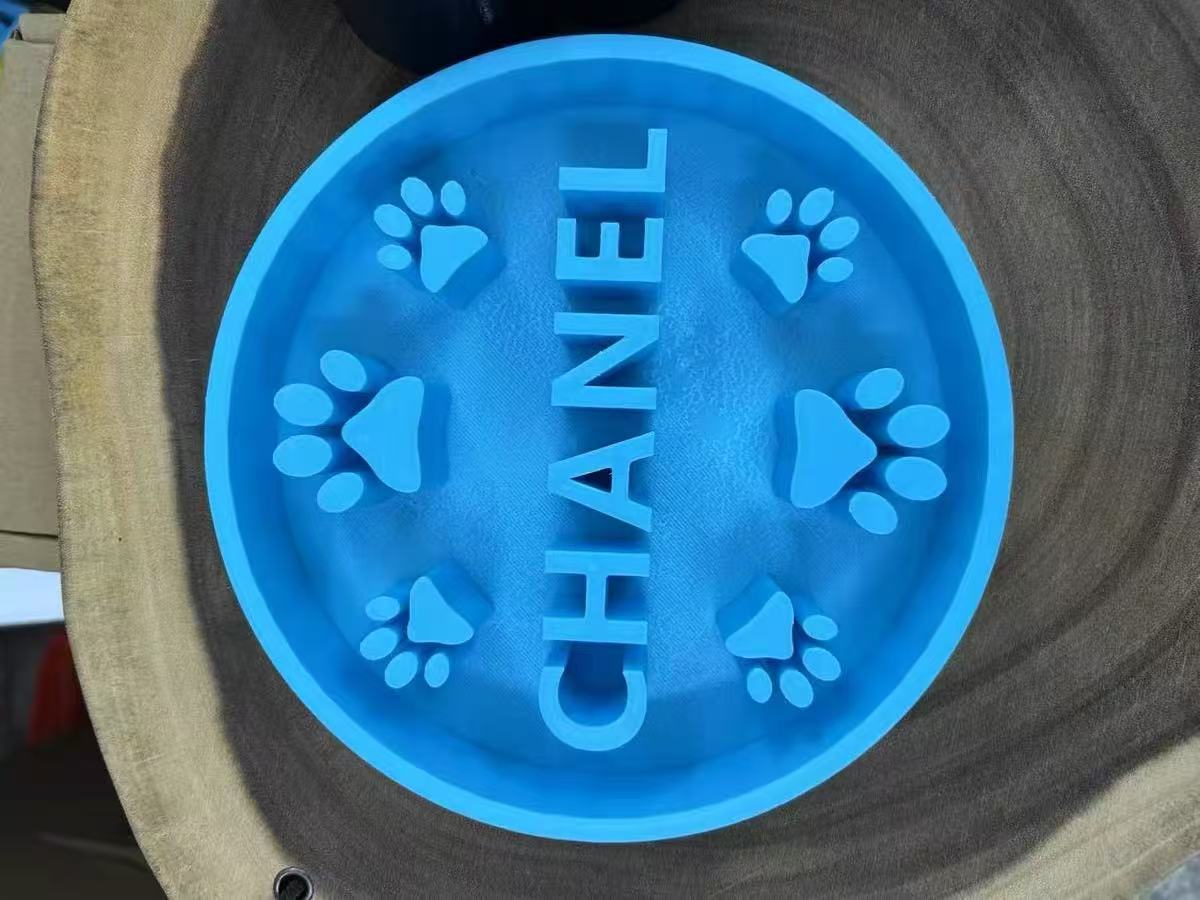 Custom Slow Feeder Dog Bowl - Personalized Dog Bowl with Name - Ideal Slow Feeder for Large and Small Breeds - Unique Design for Healthy Eating